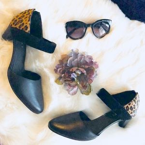 Gorgeous NEW Italian Blk Leather 2” heel